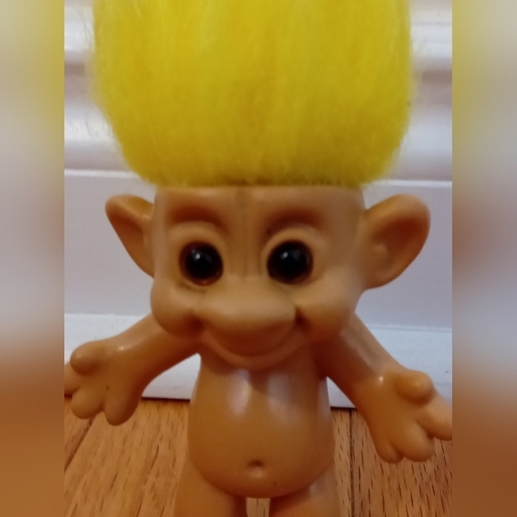 Vintage Russ 4" Forest Troll Doll Nude W/ Very Good Condition Yellow Hair - Picture 4 of 10